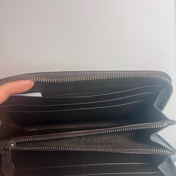 EUC BOTTEGA VENETA WITH COA - Picture 6 of 7